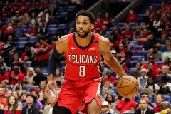 雄鹿队低价续约关键球员：策略引发联盟热议